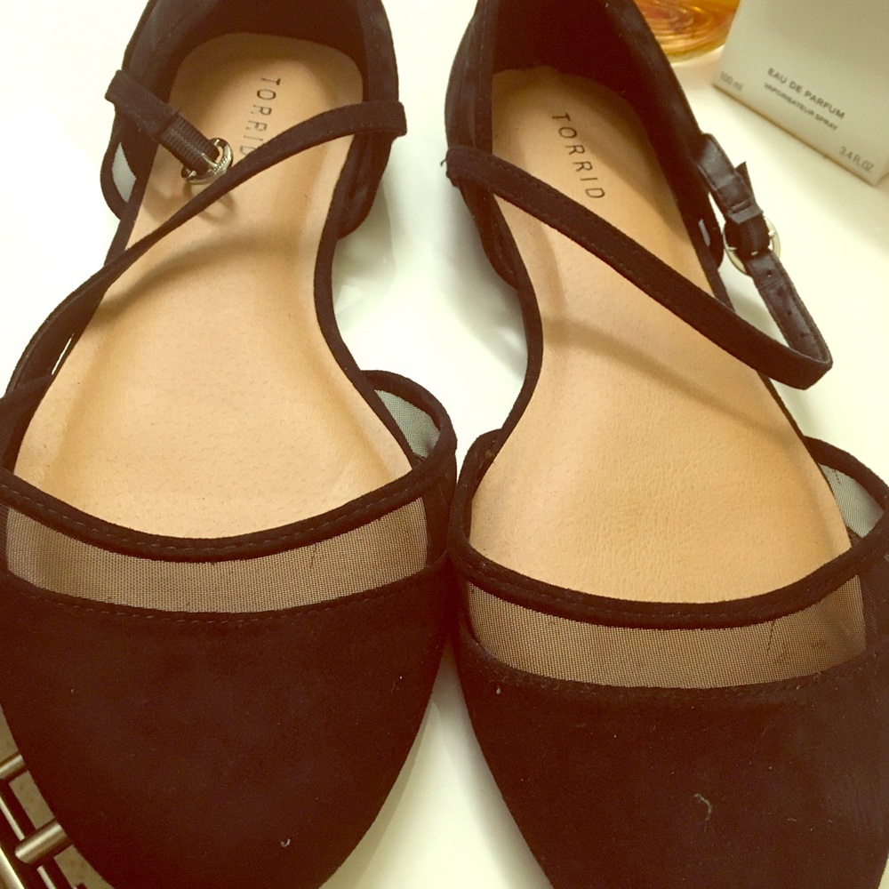 Torrid size 12W black flats